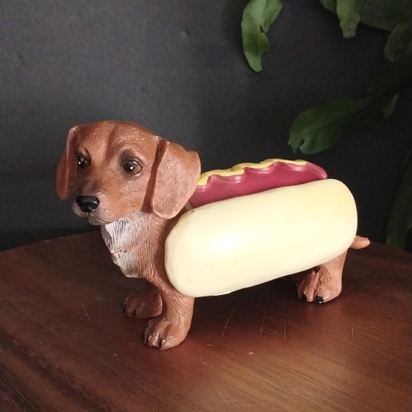 FUN DACHSHUND  Hot Dog in Bun Figurine Weenie Dog 3.5 In X 5.5 In - Picture 1 of 7